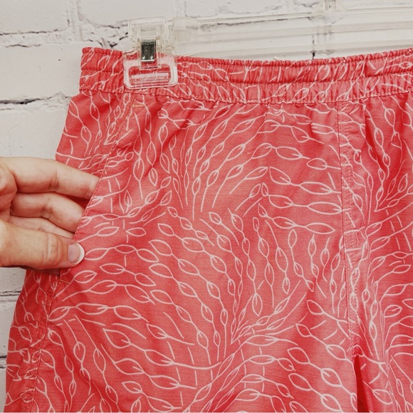 Patagonia Women's Baggies Shorts Coral Leaf Pattern Sz M - Picture 2 of 11